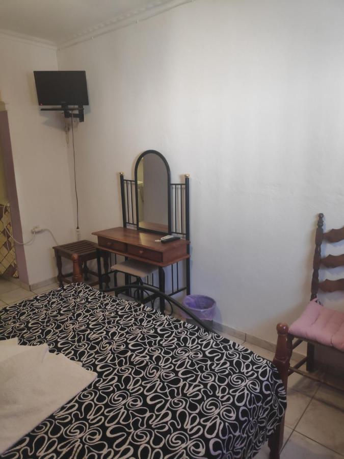 Angela - Zoi Rooms Città di Skiathos Esterno foto