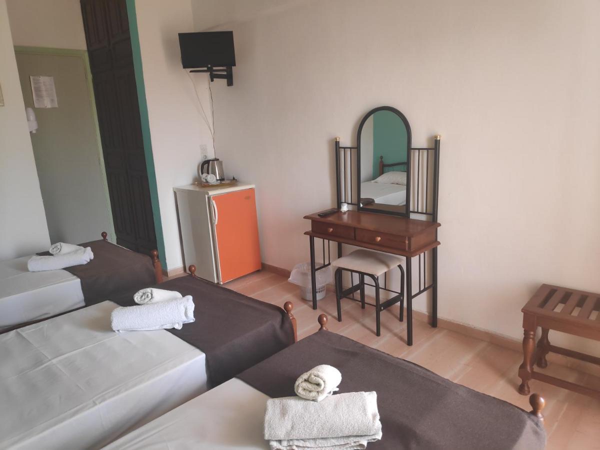 Angela - Zoi Rooms Città di Skiathos Esterno foto
